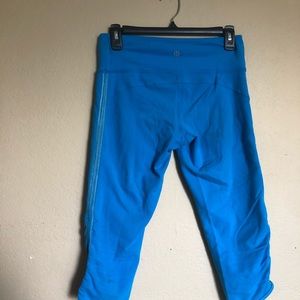 Lululemon Electric Blue Crop Leggings